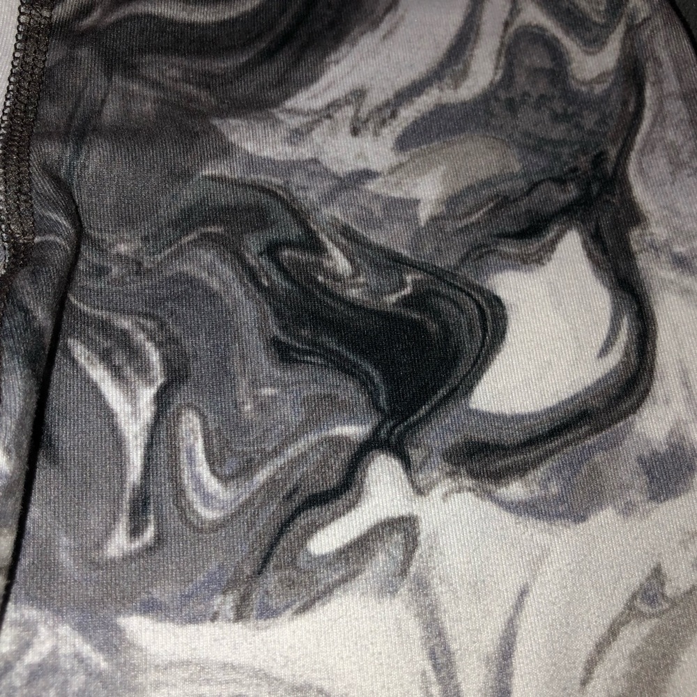 ❗️SOLD❗️C9 Champion•Black & White Marble Design Leggings - Picture 7 of 12